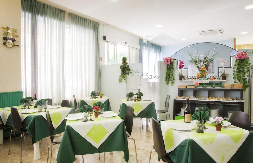 Hotel Olympic Μιλάνο Μαριτίμα Εξωτερικό φωτογραφία